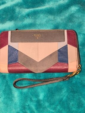 Fossil Multicolor Chevron Zip Wristlet - Pink, Burgundy, Navy, Gray